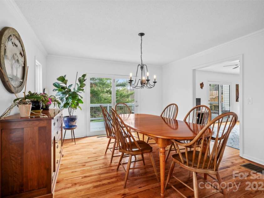 31 Bridle Path Drive, Barnardsville, NC 28709.  MLS# CAR4282376, YatesRealty ID 26582. 