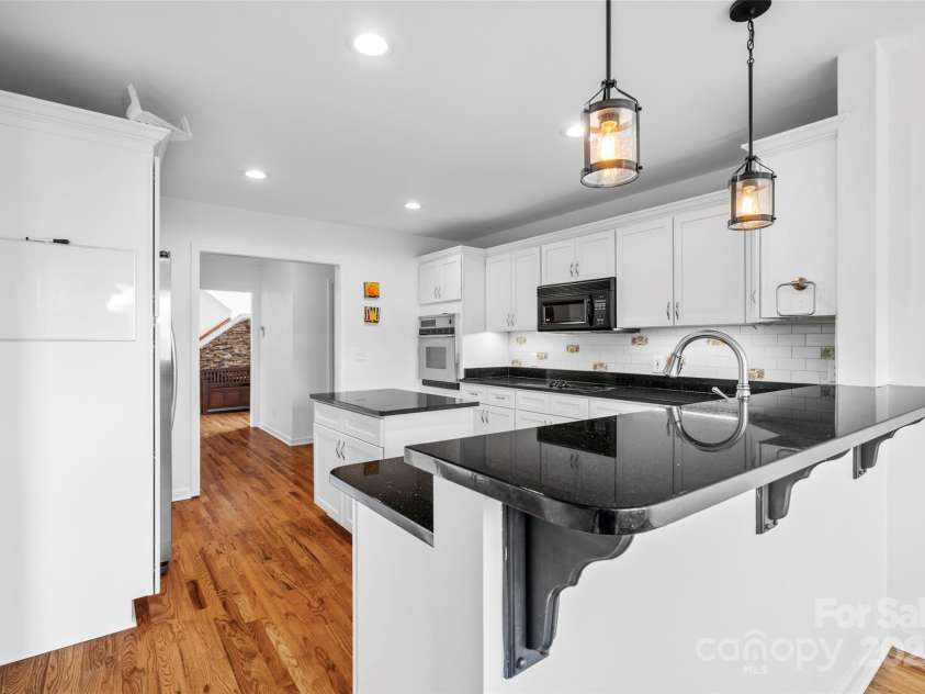 31 Bridle Path Drive, Barnardsville, NC 28709.  MLS# CAR4282376, YatesRealty ID 26582. 