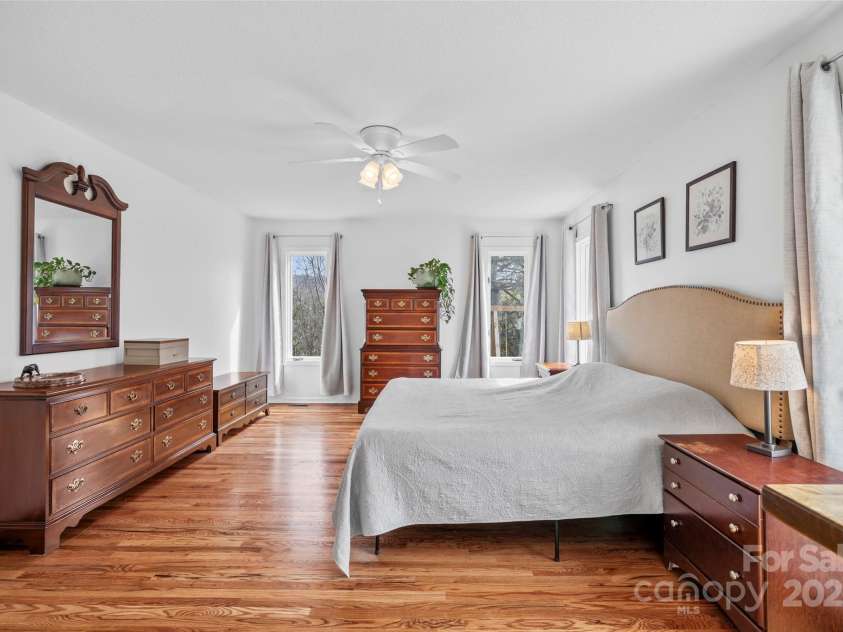 31 Bridle Path Drive, Barnardsville, NC 28709.  MLS# CAR4282376, YatesRealty ID 26582. 