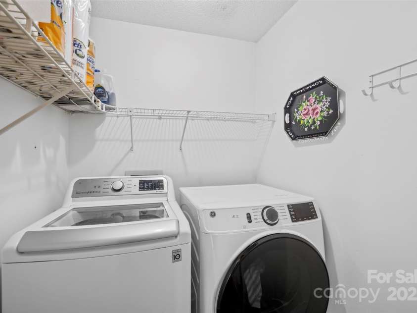 31 Bridle Path Drive, Barnardsville, NC 28709.  MLS# CAR4282376, YatesRealty ID 26582. 