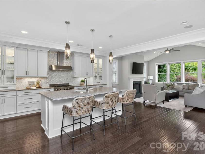 5139 Providence Retreat Lane, Charlotte, NC 28270.  MLS# CAR4386525, YatesRealty ID 26582. 
