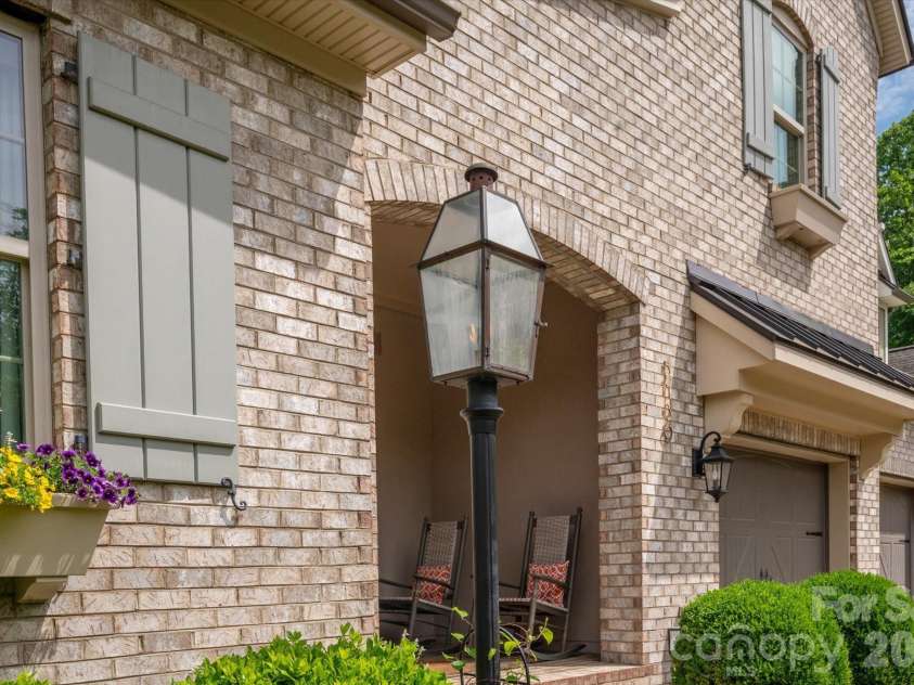 5139 Providence Retreat Lane, Charlotte, NC 28270.  MLS# CAR4386525, YatesRealty ID 26582. 
