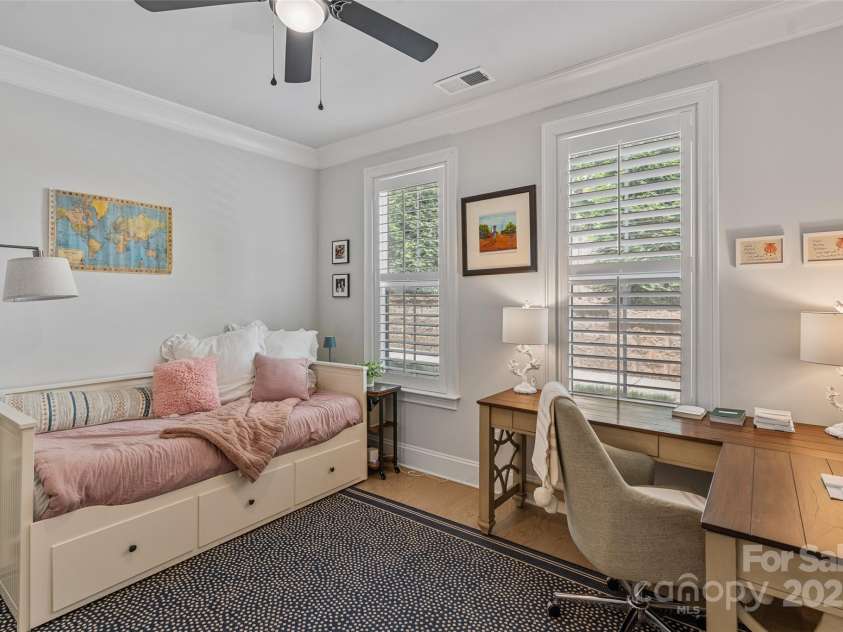 1111 Parkside Greenway Drive, Charlotte, NC 28209.  MLS# CAR4278048, YatesRealty ID 26583. Lower Level Bed/Office