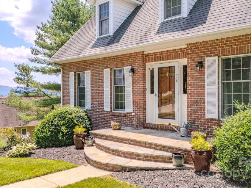 74 Challedon Drive, Candler, NC 28715.  MLS# CAR4276215, YatesRealty ID 26584. 
