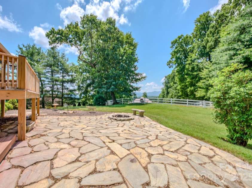 74 Challedon Drive, Candler, NC 28715.  MLS# CAR4276215, YatesRealty ID 26584. 