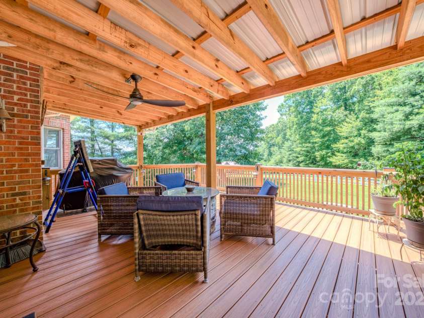 74 Challedon Drive, Candler, NC 28715.  MLS# CAR4276215, YatesRealty ID 26584. 