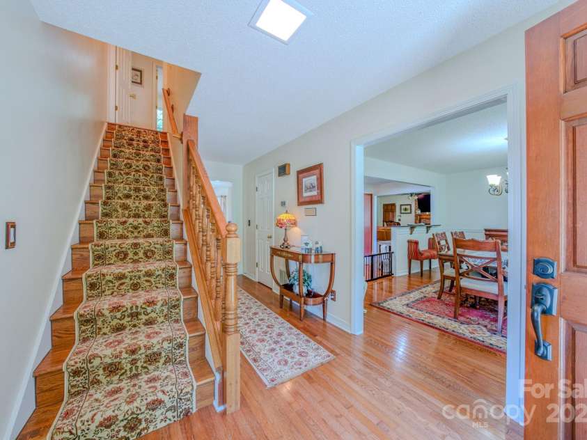 74 Challedon Drive, Candler, NC 28715.  MLS# CAR4276215, YatesRealty ID 26584. 
