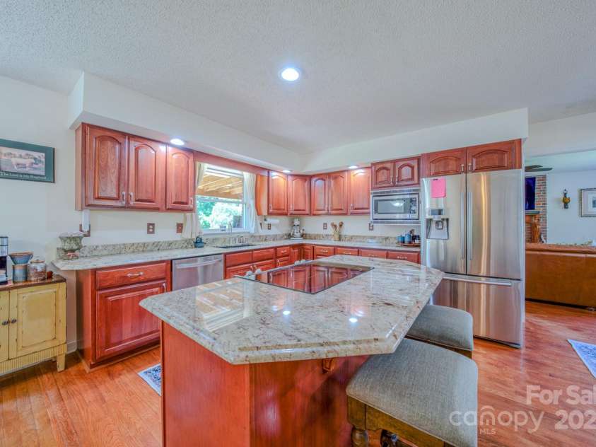 74 Challedon Drive, Candler, NC 28715.  MLS# CAR4276215, YatesRealty ID 26584. 