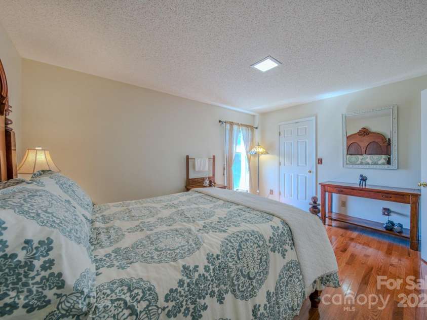 74 Challedon Drive, Candler, NC 28715.  MLS# CAR4276215, YatesRealty ID 26584. 