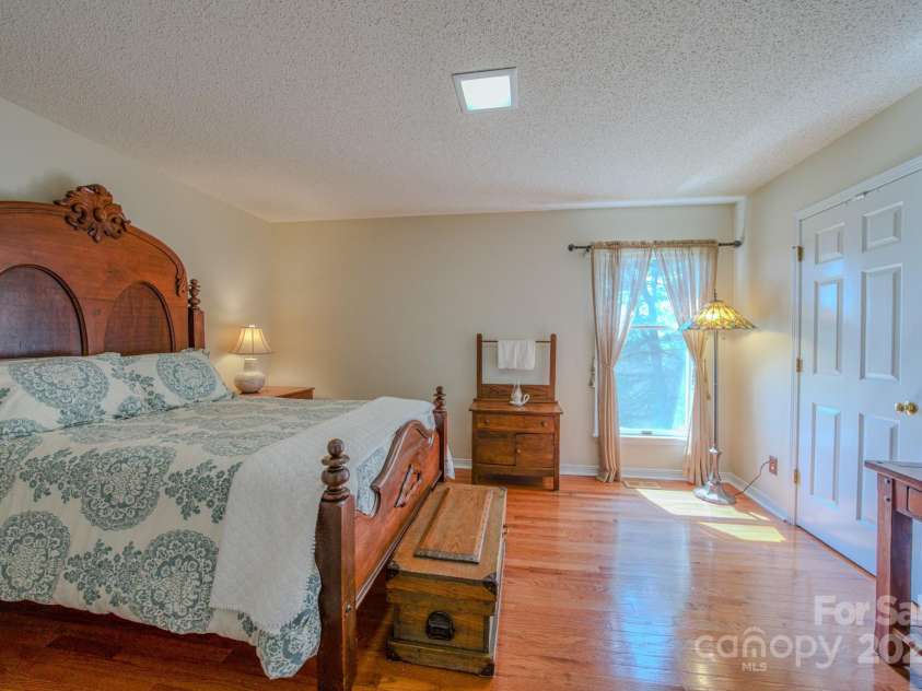 74 Challedon Drive, Candler, NC 28715.  MLS# CAR4276215, YatesRealty ID 26584. 