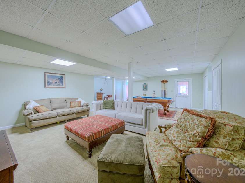 74 Challedon Drive, Candler, NC 28715.  MLS# CAR4276215, YatesRealty ID 26584. 