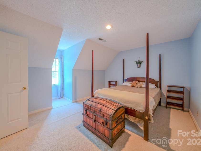 74 Challedon Drive, Candler, NC 28715.  MLS# CAR4276215, YatesRealty ID 26584. 