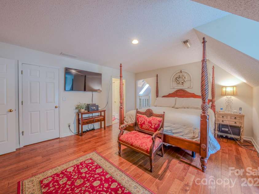 74 Challedon Drive, Candler, NC 28715.  MLS# CAR4276215, YatesRealty ID 26584. 