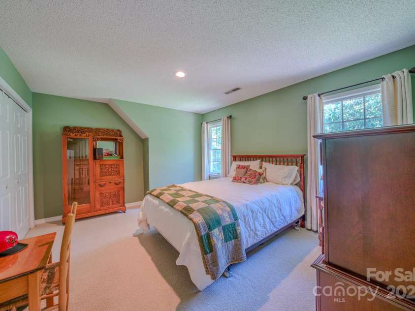 74 Challedon Drive, Candler, NC 28715.  MLS# CAR4276215, YatesRealty ID 26584. 