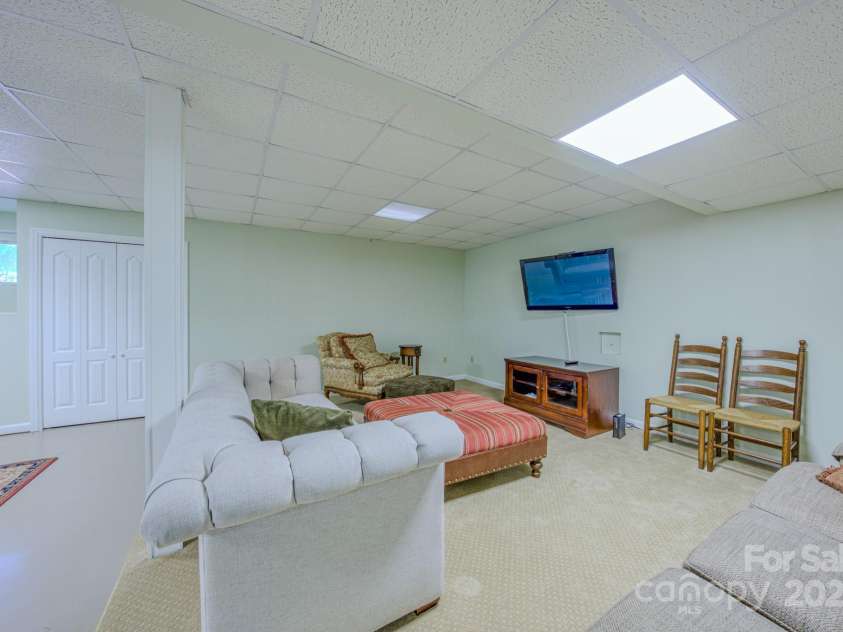74 Challedon Drive, Candler, NC 28715.  MLS# CAR4276215, YatesRealty ID 26584. 