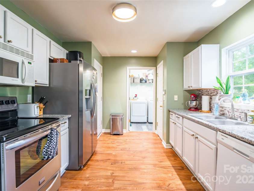 1274 Winding Path Road, Clover, SC 29710.  MLS# CAR4276409, YatesRealty ID 26585. 