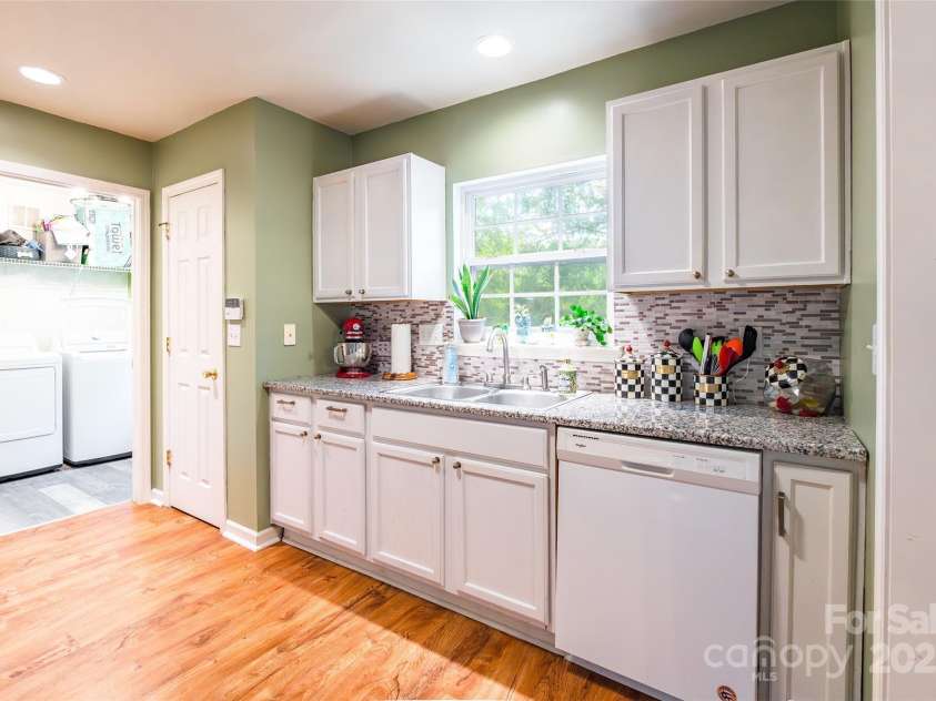 1274 Winding Path Road, Clover, SC 29710.  MLS# CAR4276409, YatesRealty ID 26585. 