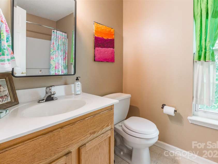 1274 Winding Path Road, Clover, SC 29710.  MLS# CAR4276409, YatesRealty ID 26585. 