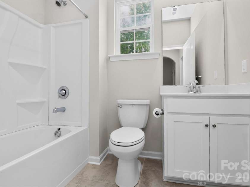 3130 Windhaven Lane, Tega Cay, SC 29708.  MLS# CAR4403267, YatesRealty ID 26585. 2nd Full Bathroom