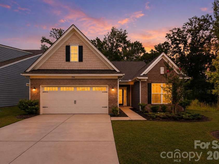 3130 Windhaven Lane, Tega Cay, SC 29708.  MLS# CAR4403267, YatesRealty ID 26585. 