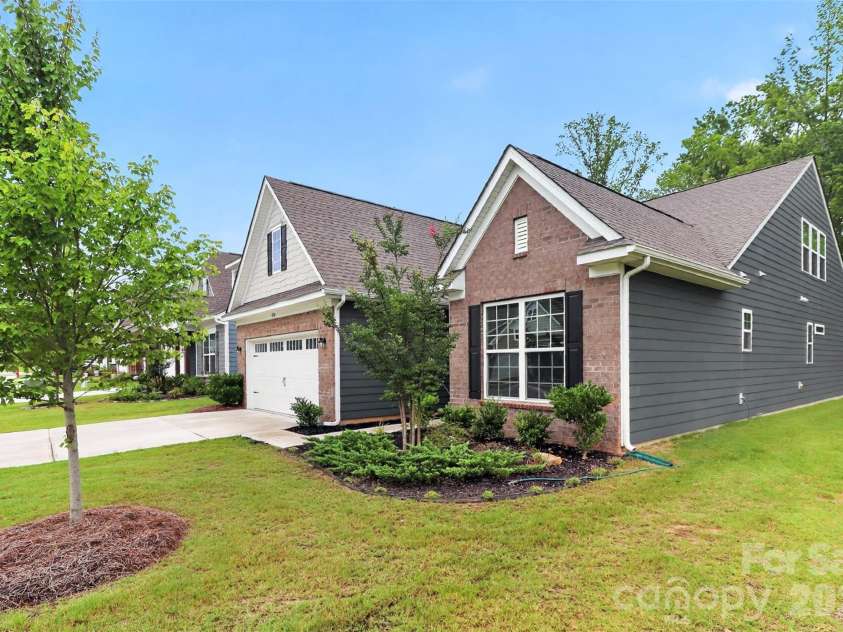 3130 Windhaven Lane, Tega Cay, SC 29708.  MLS# CAR4403267, YatesRealty ID 26585. 