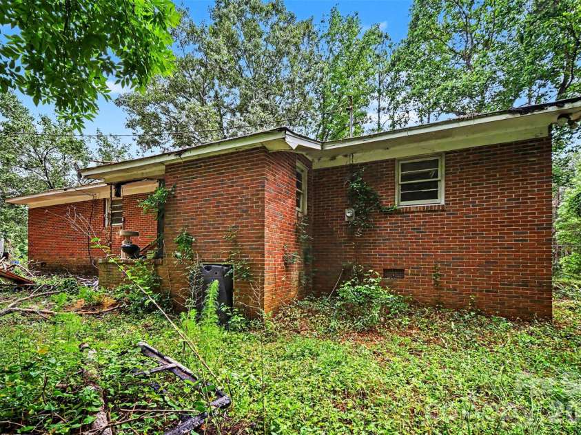 1770 Bechtler Road, Edgemoor, SC 29712.  MLS# CAR4385916, YatesRealty ID 26586. 