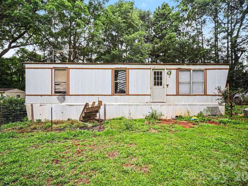1770 Bechtler Road, Edgemoor, SC 29712.  MLS# CAR4385916, YatesRealty ID 26586. 