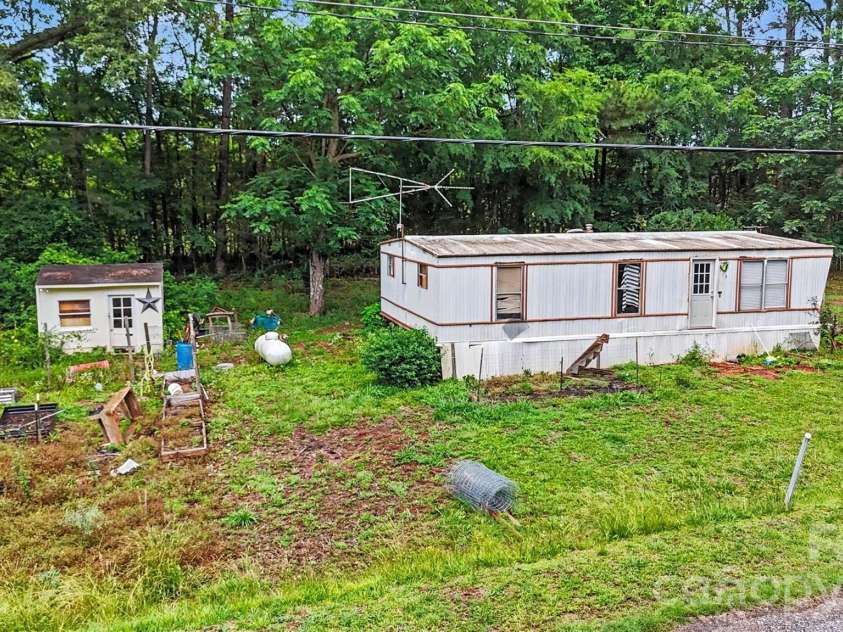 1770 Bechtler Road, Edgemoor, SC 29712.  MLS# CAR4385916, YatesRealty ID 26586. 