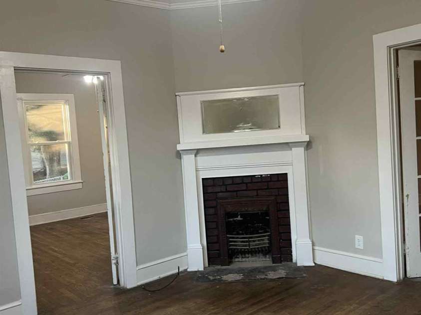 325 N Caldwell Avenue, Newton, NC 28658.  MLS# CAR4277436, YatesRealty ID 26586. 