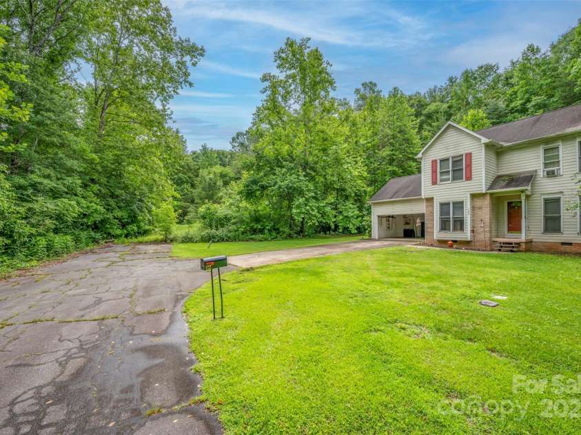 122 Overbrook Drive, Spindale, NC 28160.  MLS# CAR4269507, YatesRealty ID 26587. 
