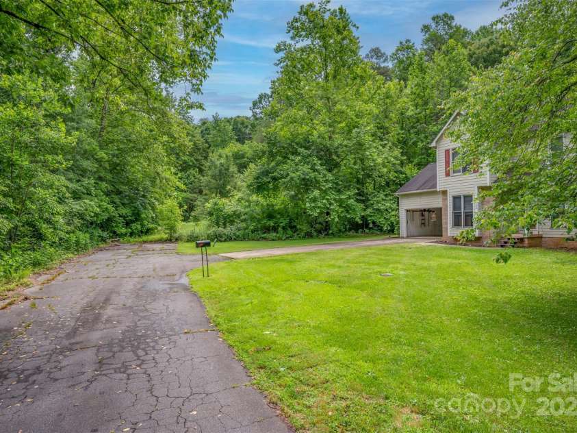 122 Overbrook Drive, Spindale, NC 28160.  MLS# CAR4269507, YatesRealty ID 26587. 