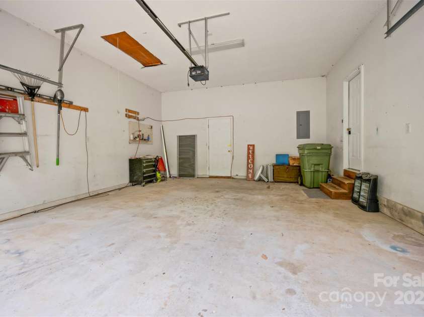 122 Overbrook Drive, Spindale, NC 28160.  MLS# CAR4269507, YatesRealty ID 26587. 