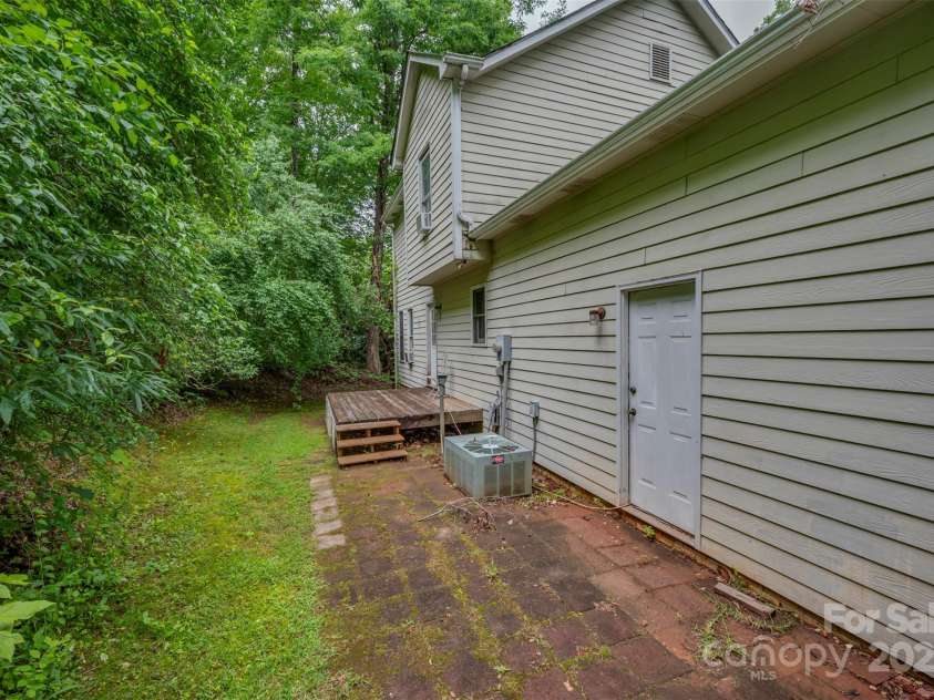 122 Overbrook Drive, Spindale, NC 28160.  MLS# CAR4269507, YatesRealty ID 26587. 