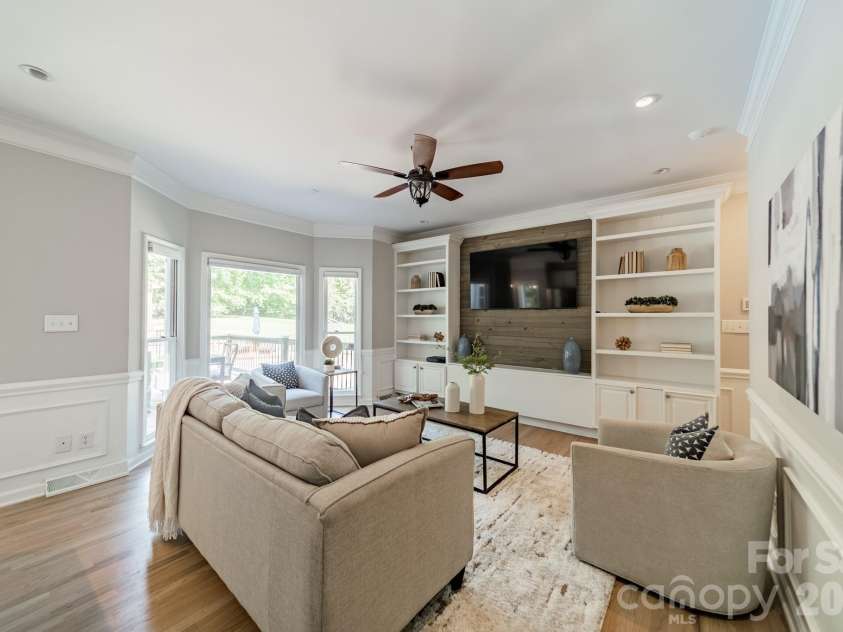 7240 Cobblecreek Drive, Matthews, NC 28104.  MLS# CAR4382665, YatesRealty ID 26588. 