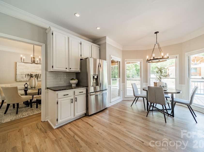 7240 Cobblecreek Drive, Matthews, NC 28104.  MLS# CAR4382665, YatesRealty ID 26588. 