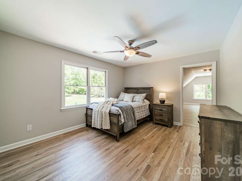 7240 Cobblecreek Drive, Matthews, NC 28104.  MLS# CAR4382665, YatesRealty ID 26588. 