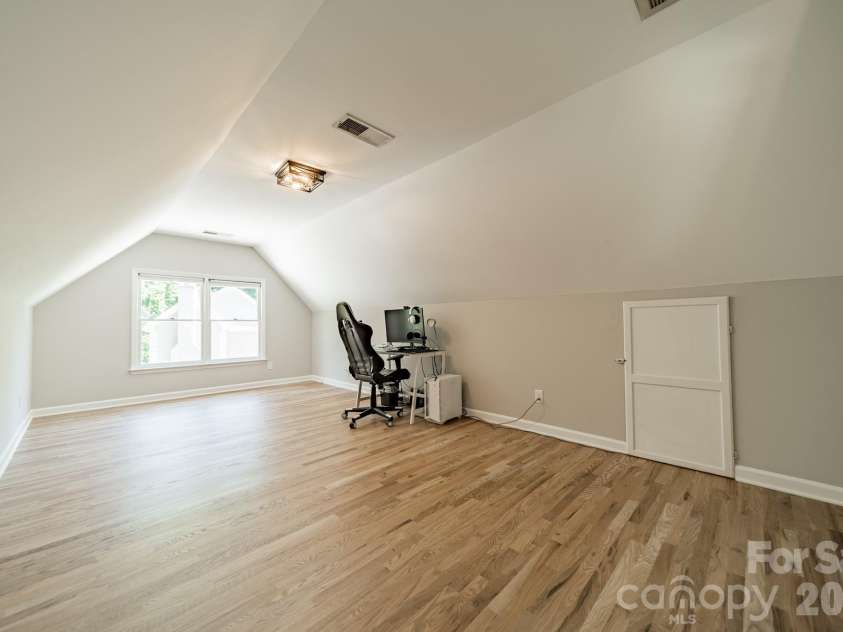 7240 Cobblecreek Drive, Matthews, NC 28104.  MLS# CAR4382665, YatesRealty ID 26588. 