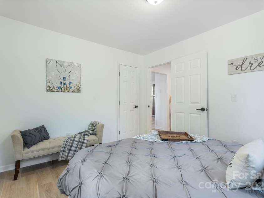 909 Gibbons Street, Gastonia, NC 28052.  MLS# CAR4272771, YatesRealty ID 26588. 