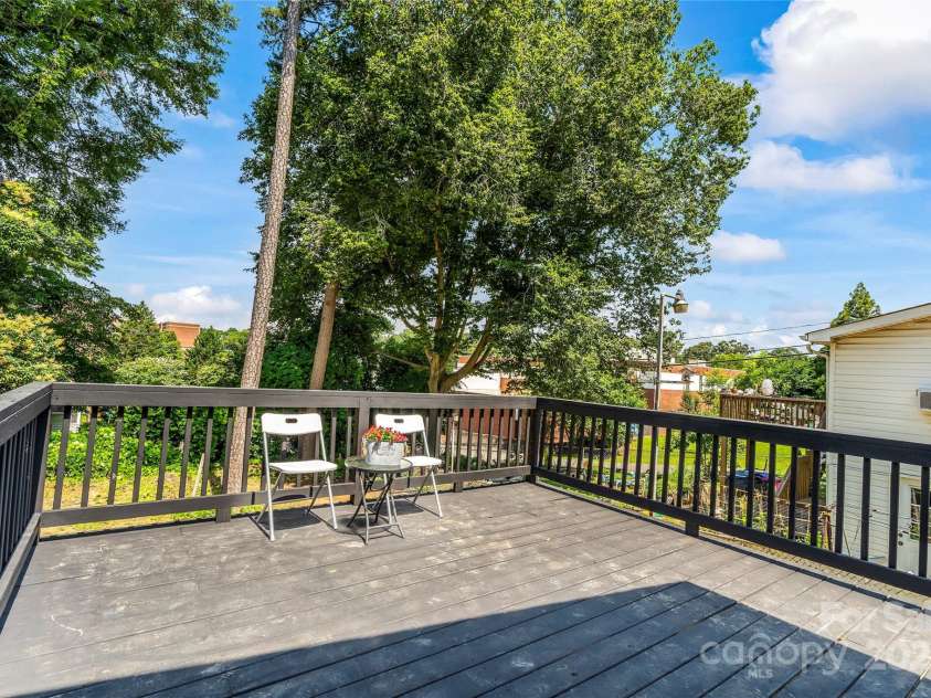 909 Gibbons Street, Gastonia, NC 28052.  MLS# CAR4272771, YatesRealty ID 26588. 