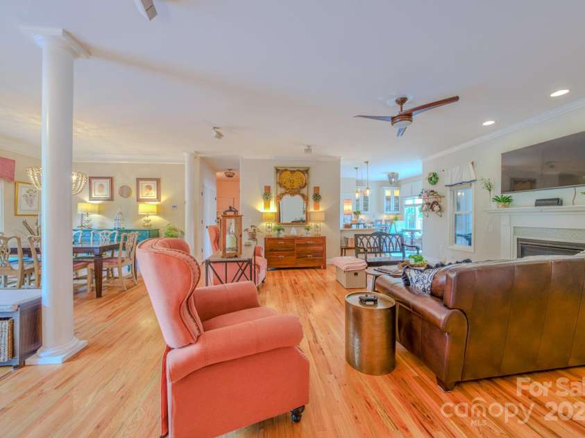 29 Lancaster Lane, Weaverville, NC 28787.  MLS# CAR4263615, YatesRealty ID 26589. 