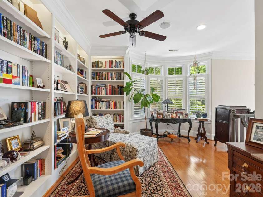 6826 Louisburg Square Lane, Charlotte, NC 28210.  MLS# CAR4384543, YatesRealty ID 26589. 