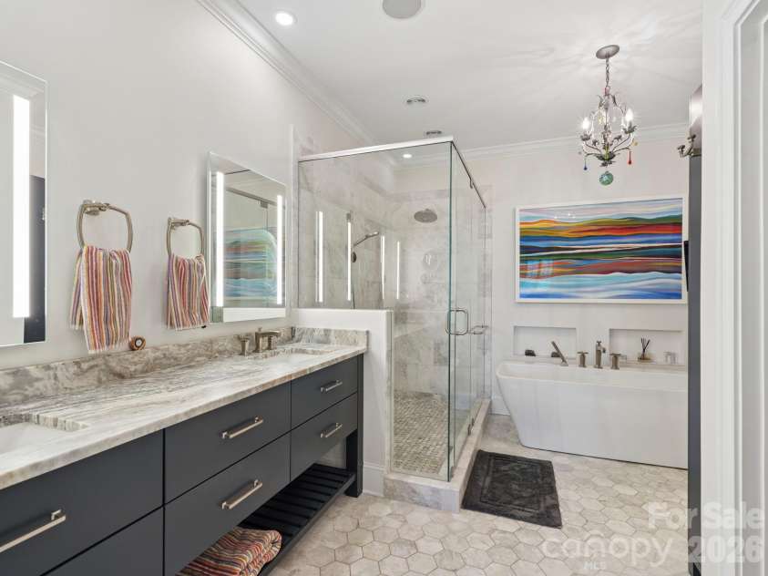 6826 Louisburg Square Lane, Charlotte, NC 28210.  MLS# CAR4384543, YatesRealty ID 26589. 