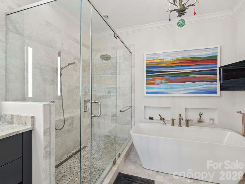6826 Louisburg Square Lane, Charlotte, NC 28210.  MLS# CAR4384543, YatesRealty ID 26589. 
