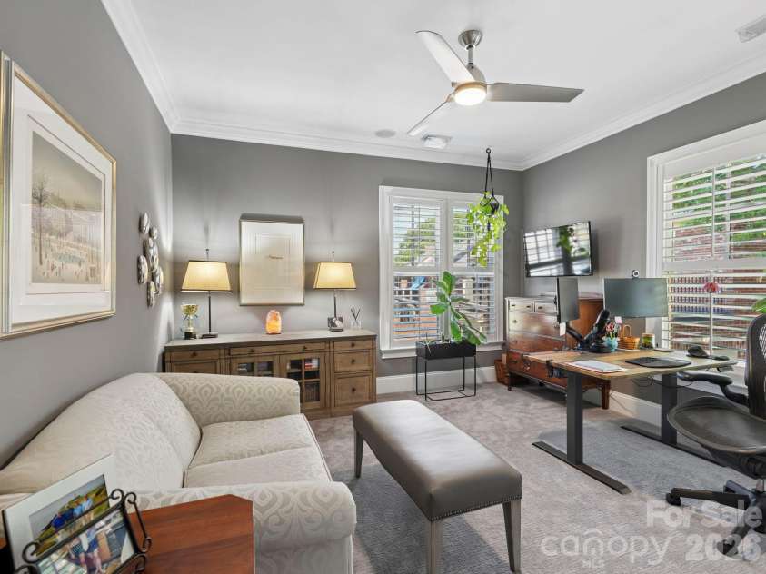 6826 Louisburg Square Lane, Charlotte, NC 28210.  MLS# CAR4384543, YatesRealty ID 26589. 