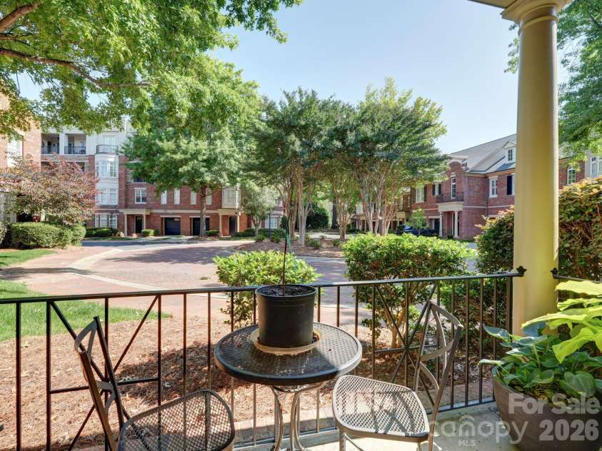 6826 Louisburg Square Lane, Charlotte, NC 28210.  MLS# CAR4384543, YatesRealty ID 26589. 