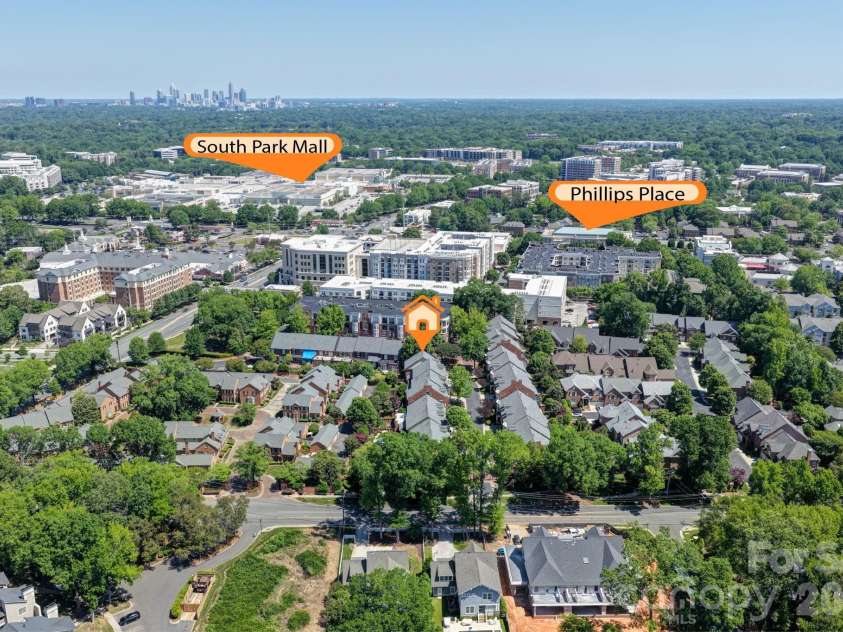 6826 Louisburg Square Lane, Charlotte, NC 28210.  MLS# CAR4384543, YatesRealty ID 26589. 