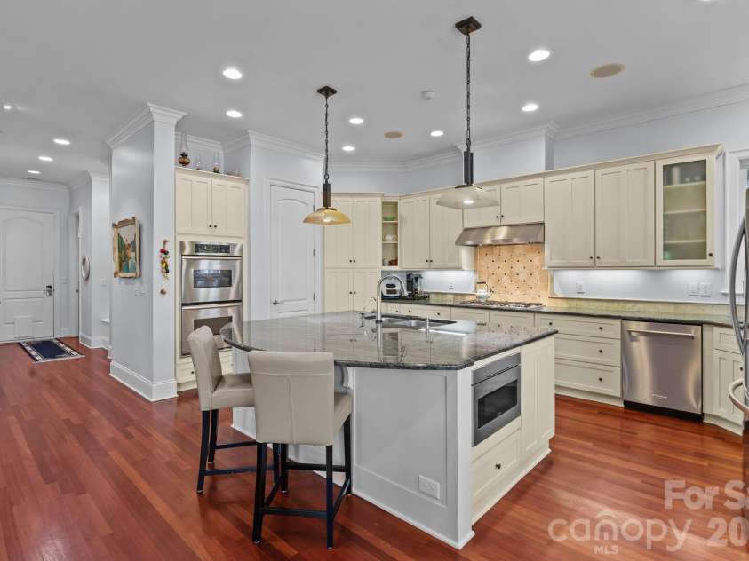 119 Whaling Lane, Mooresville, NC 28117.  MLS# CAR4430959, YatesRealty ID 2659. Spacious Kitchen