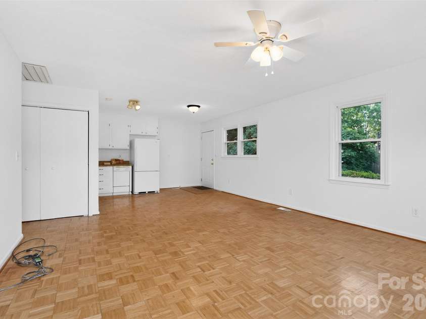 18032 Barnhardt Road, Davidson, NC 28036.  MLS# CAR4386667, YatesRealty ID 26590. 