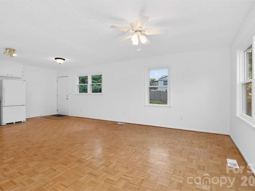 18032 Barnhardt Road, Davidson, NC 28036.  MLS# CAR4386667, YatesRealty ID 26590. 