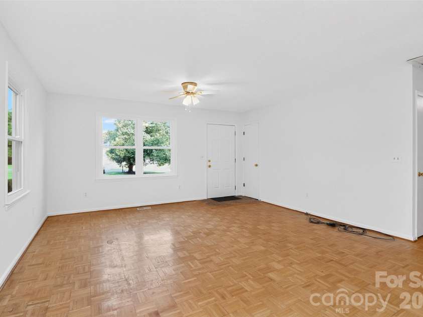 18032 Barnhardt Road, Davidson, NC 28036.  MLS# CAR4386667, YatesRealty ID 26590. 